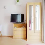 Vanda * بيشكانا أوفالا